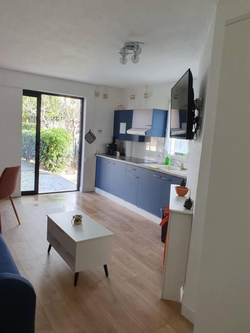 Studio Equipe Et Meuble St Cyprien Saint-Cyprien  Ngoại thất bức ảnh